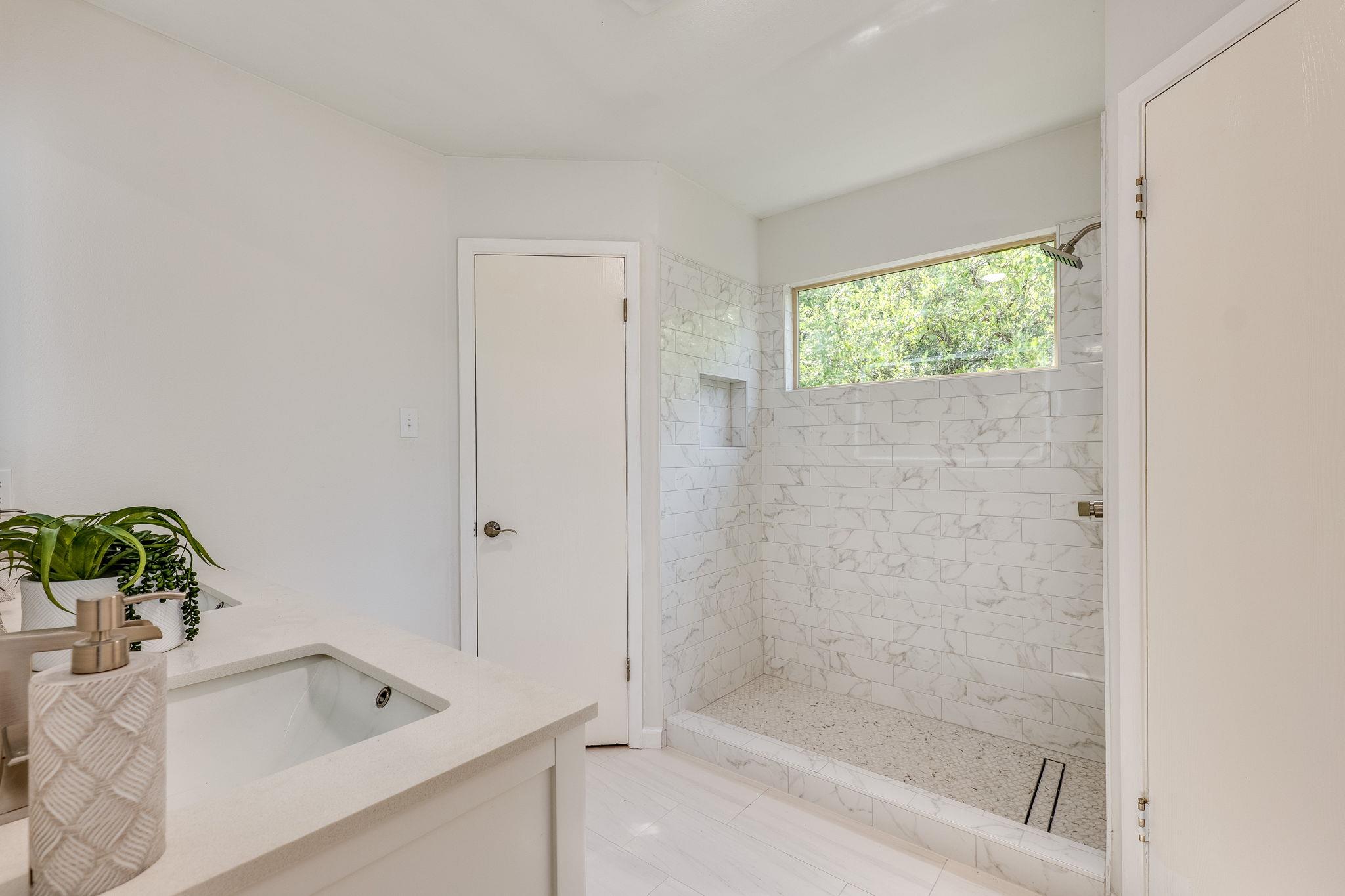 8304 Bradford Edward Cove Austin TX 78759