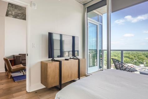 48 East Avenue Austin TX 78701