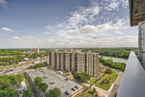 48 East Avenue Austin TX 78701