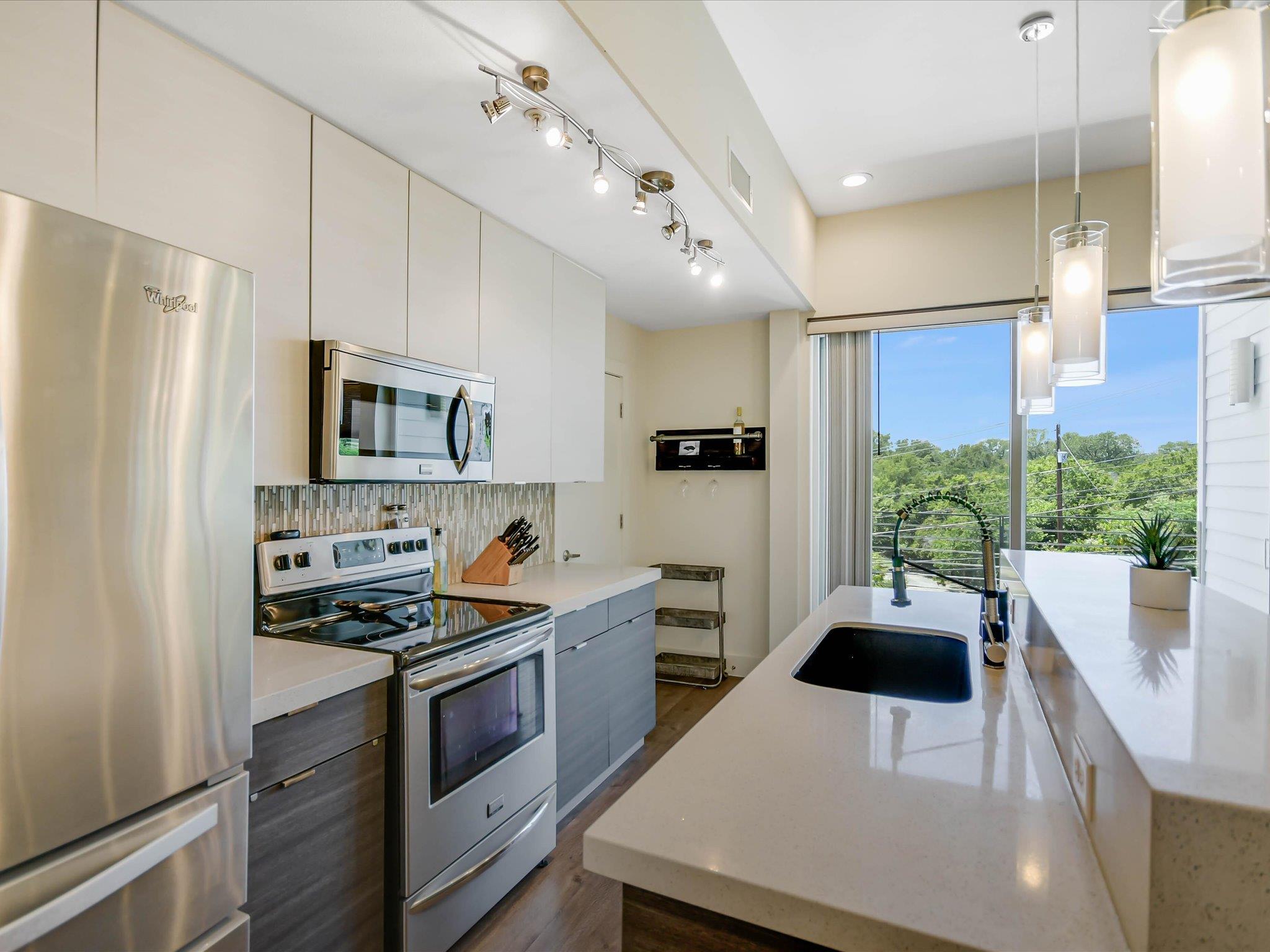 604 N Bluff Drive Austin TX 78745