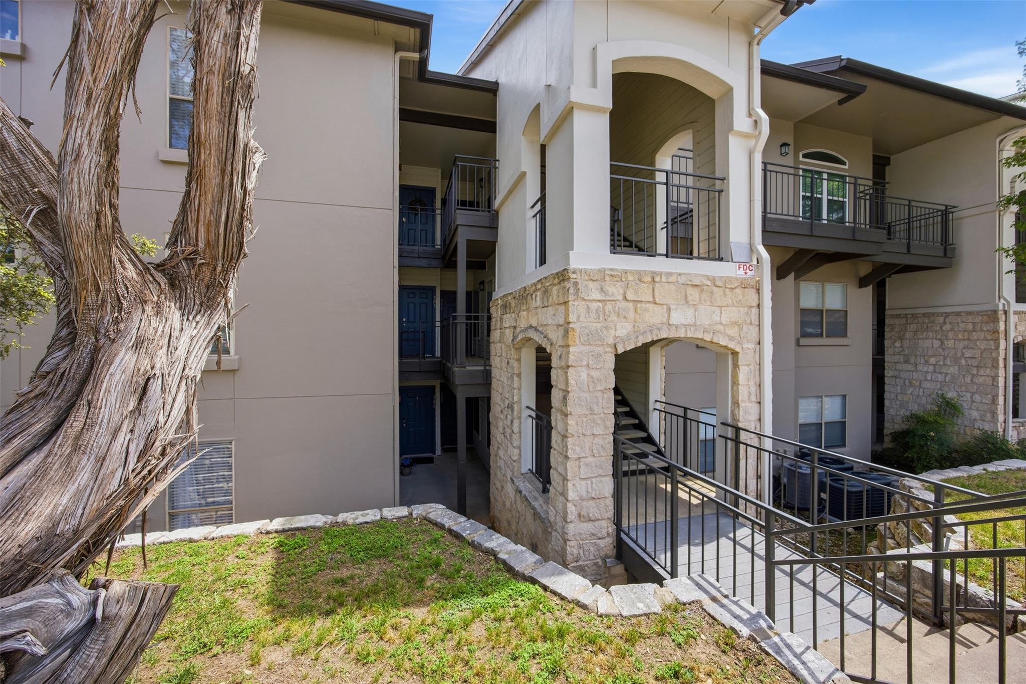 6000 Shepherd Mountain Cove Austin TX 78730