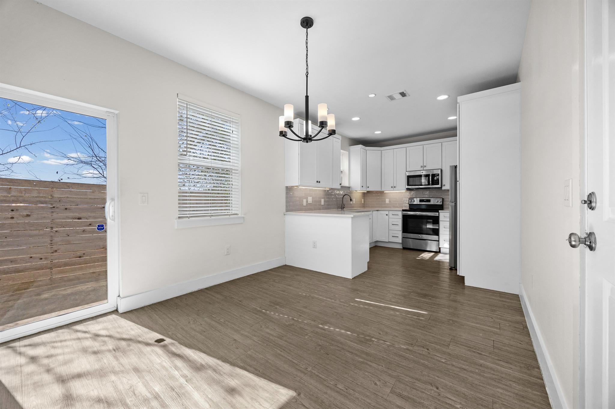 7312 E Ben White Boulevard Austin TX 78741