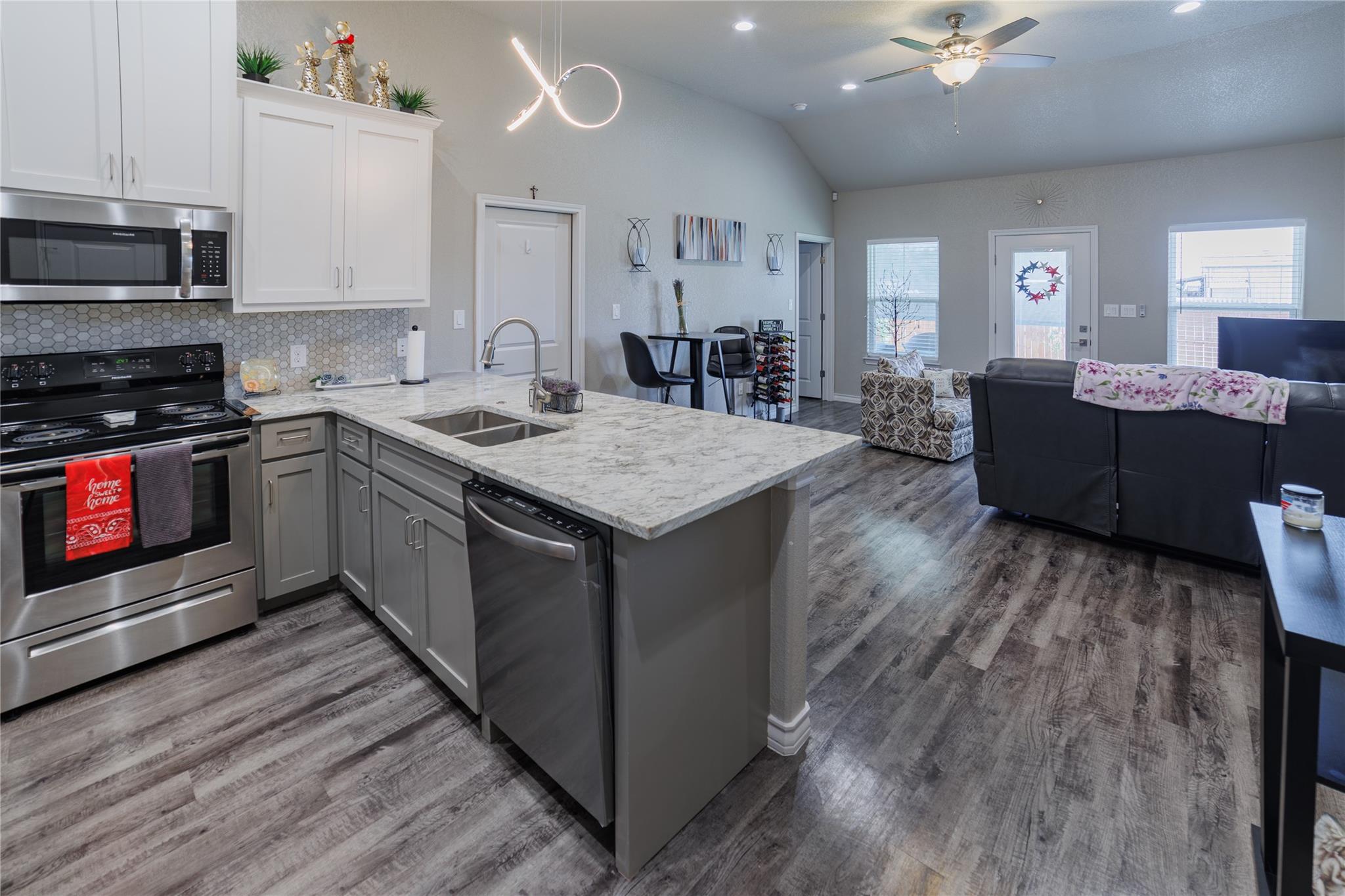 123 Navarro Crossing Seguin TX 78155