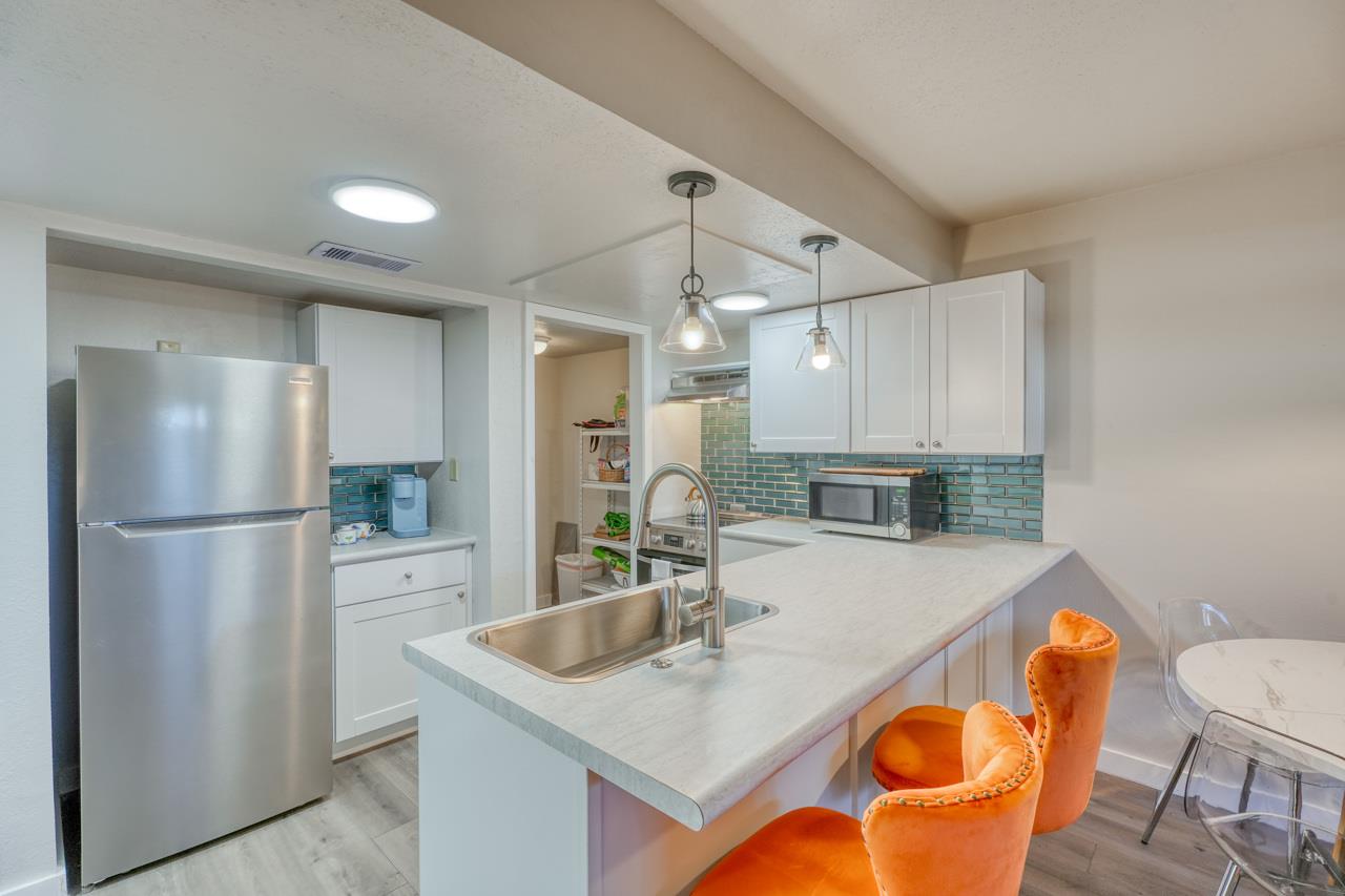 207 N Hi Circle N Street N Horseshoe Bay TX 78657