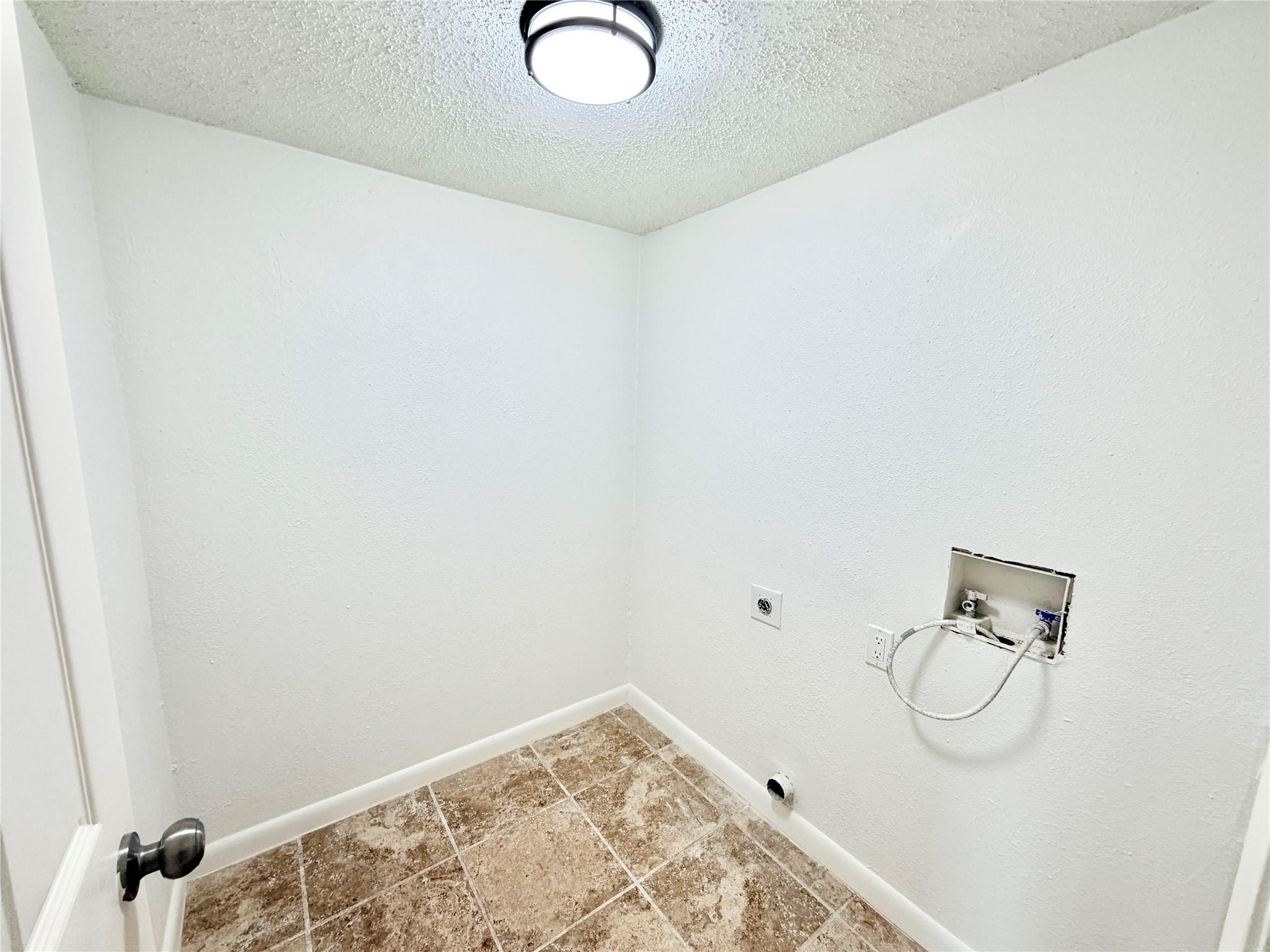 9623 Covey Ridge Lane Austin TX 78758