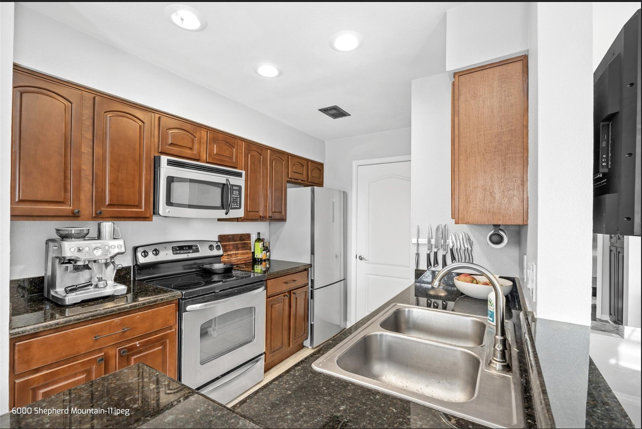 6000 Shepherd Mountain Cove Austin TX 78730