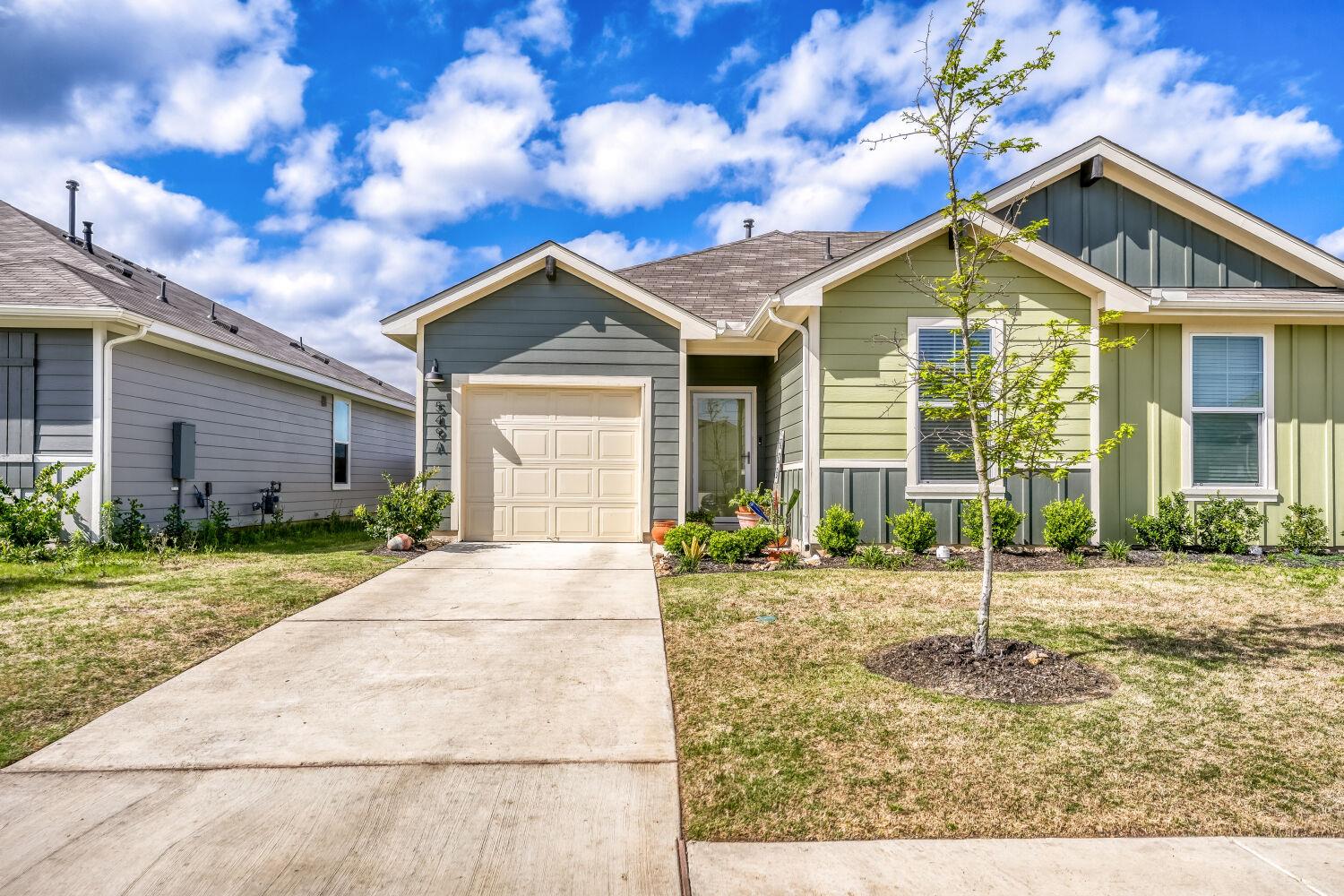 549 Arnold Loop Kyle TX 78640