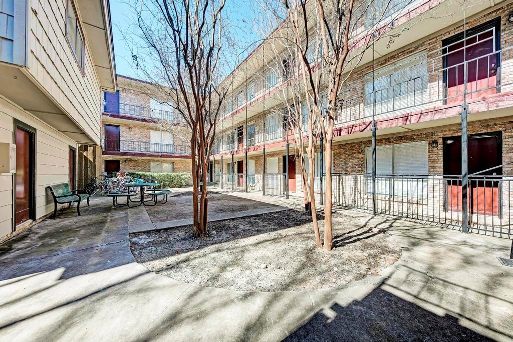 2207 Leon Street Austin TX 78705