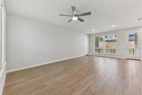 105 Antoinette Way San Marcos TX 78666