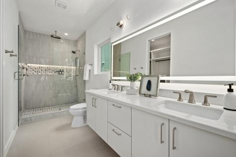 1104 1/2 Gunter Street Austin TX 78702