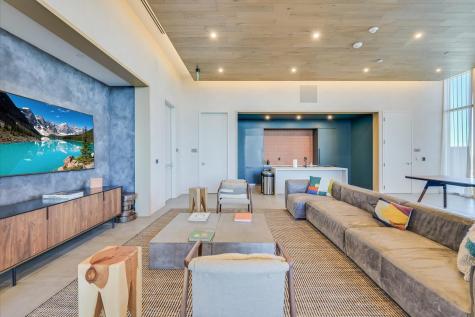 48 East Avenue Austin TX 78701