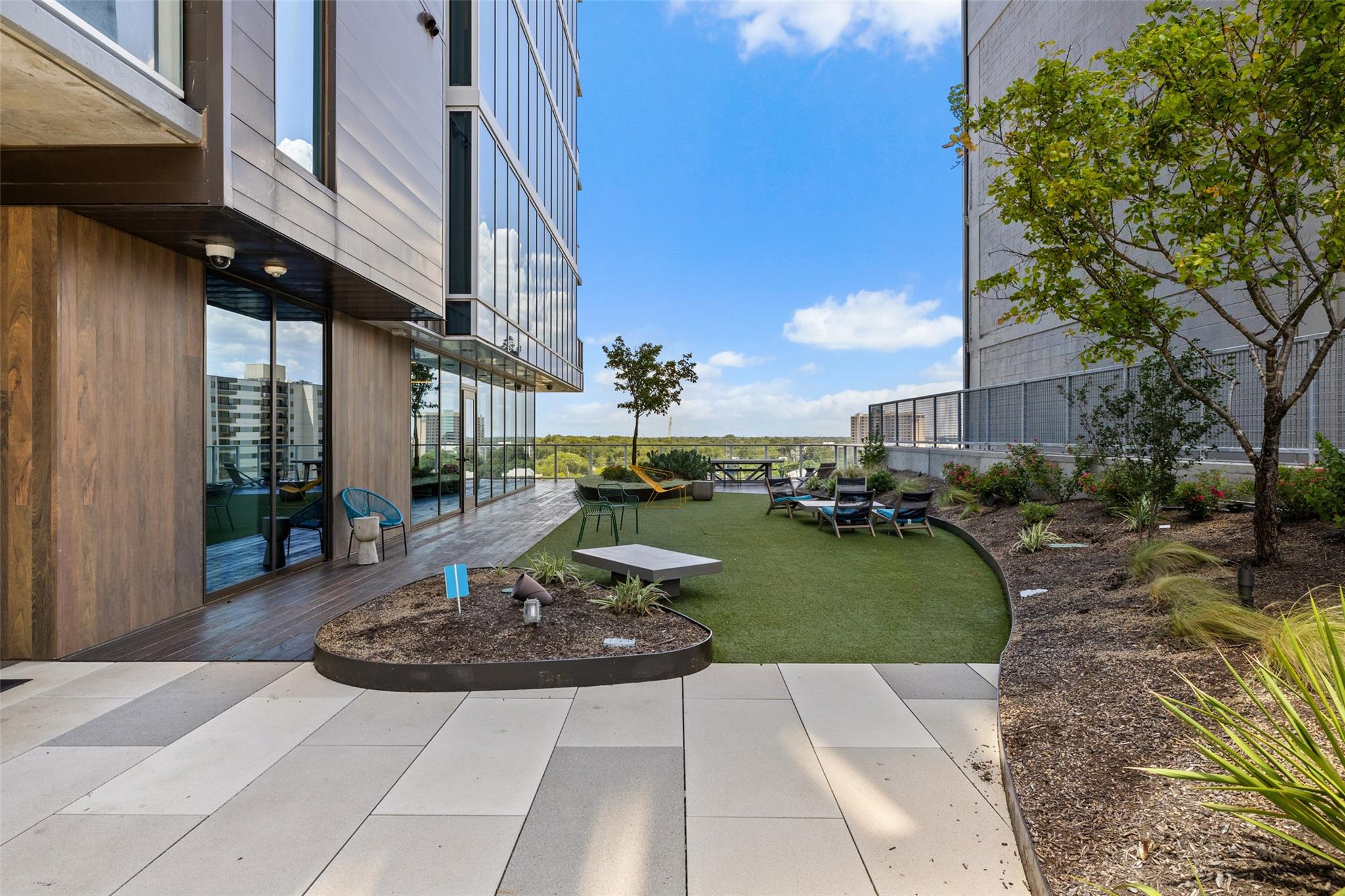 48 East Avenue Austin TX 78701