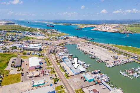 318 W Cotter Avenue Port Aransas TX 78373