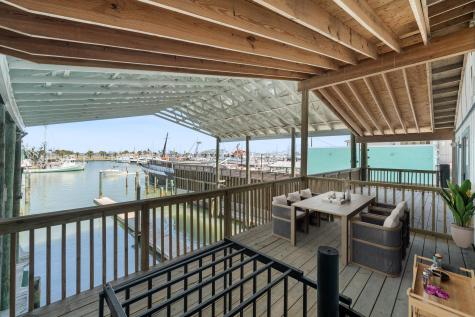 318 W Cotter Avenue Port Aransas TX 78373