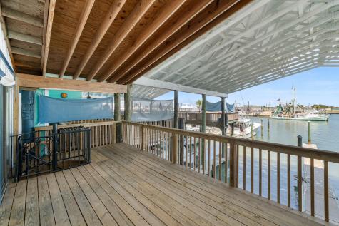 318 W Cotter Avenue Port Aransas TX 78373