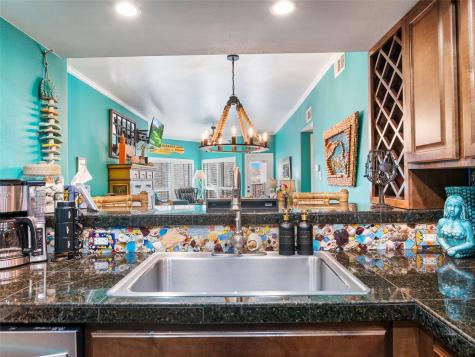401 W Lincoln Street New Braunfels TX 78130