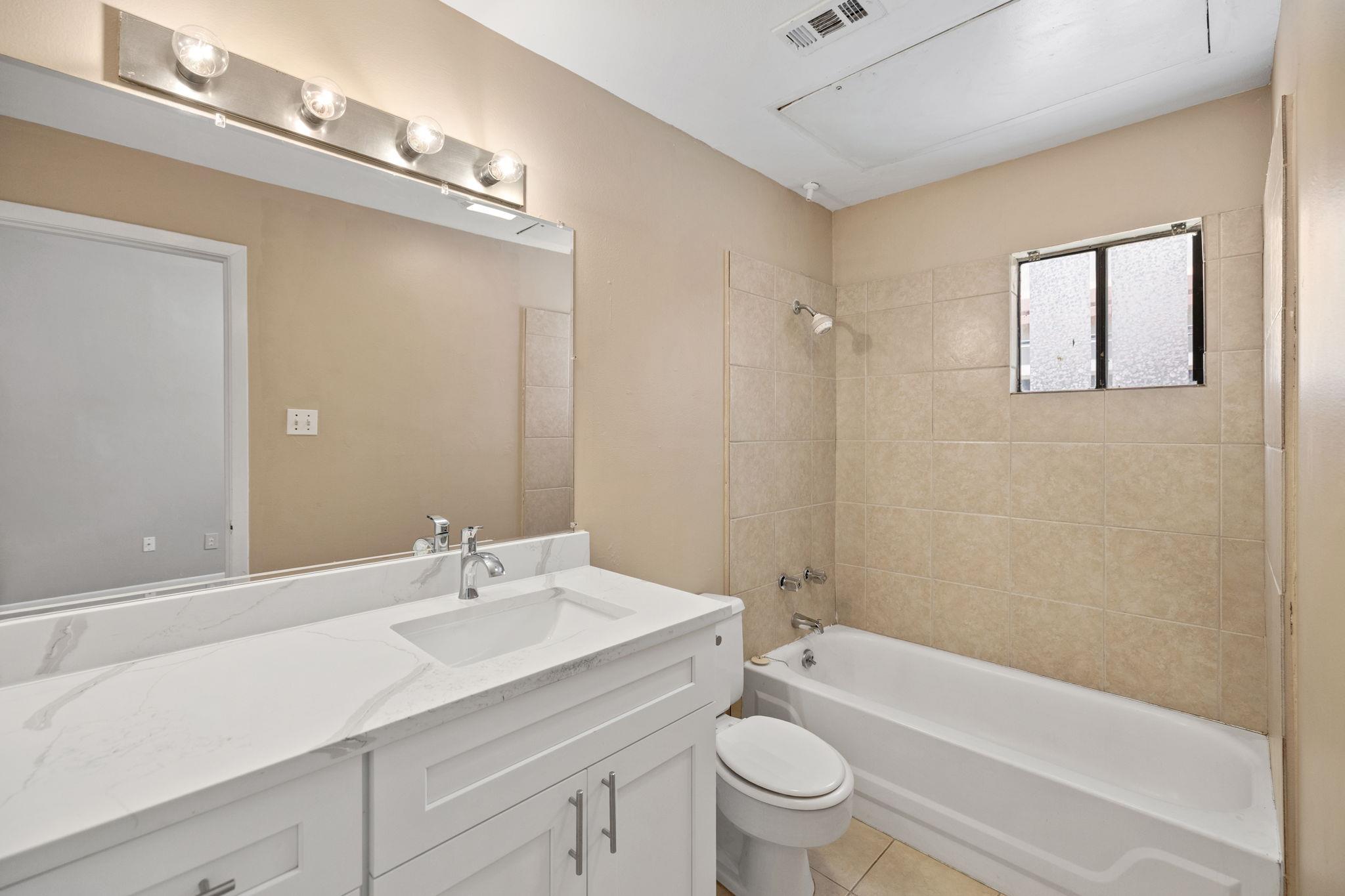 712 Graham Place Austin TX 78705