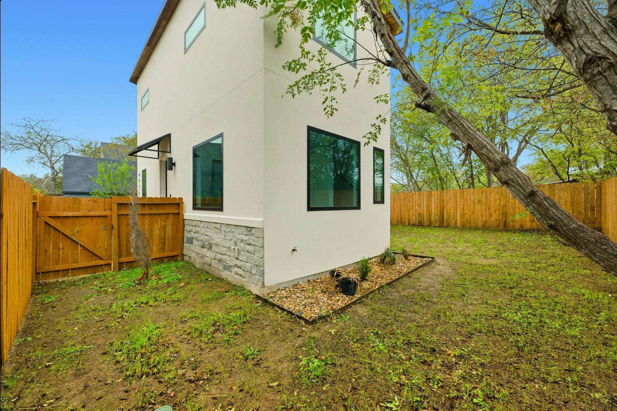 802 Philco Drive Austin TX 78745