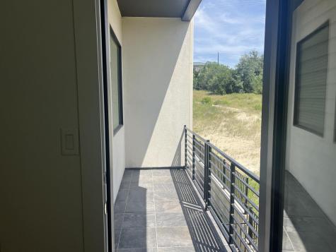 2050 Lohmans Spur Lakeway TX 78734