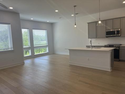 2050 Lohmans Spur Lakeway TX 78734