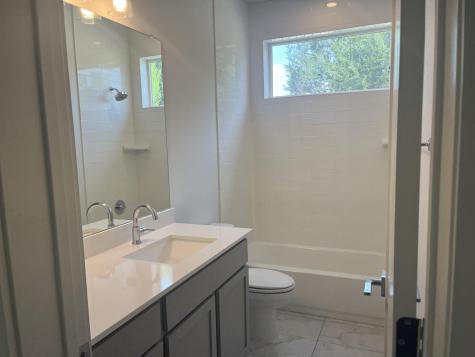 2050 Lohmans Spur Lakeway TX 78734