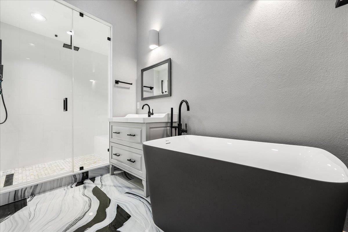 1009 Highknoll Lane Georgetown TX 78628