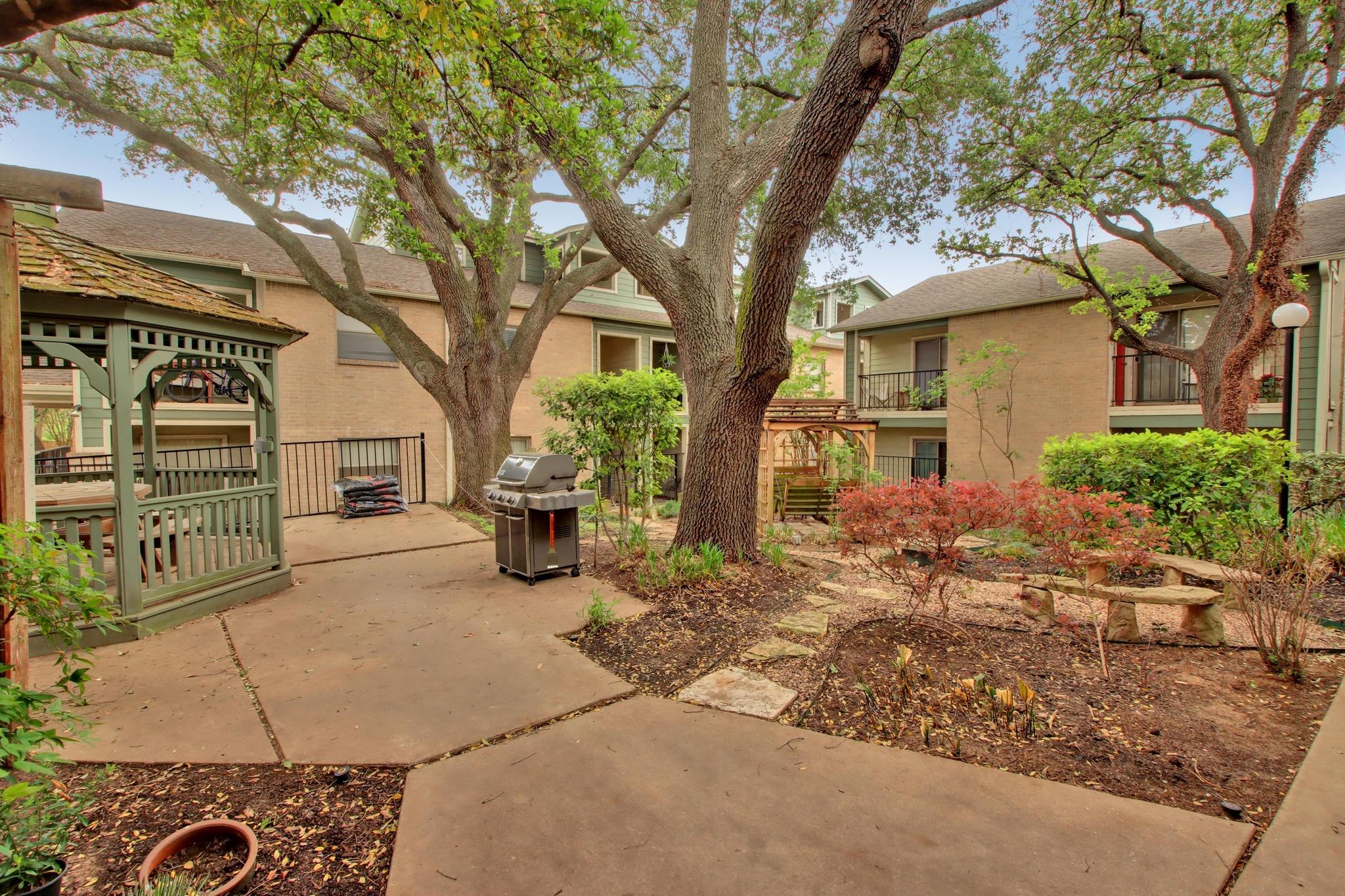 2104 Cullen Avenue Austin TX 78757