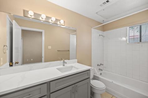 712 Graham Place Austin TX 78705