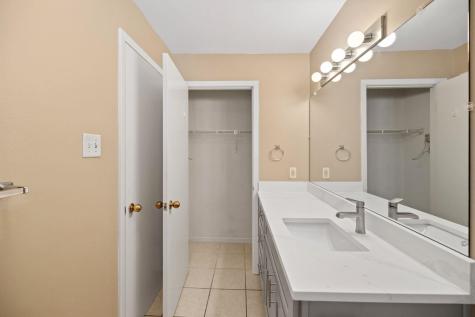 712 Graham Place Austin TX 78705
