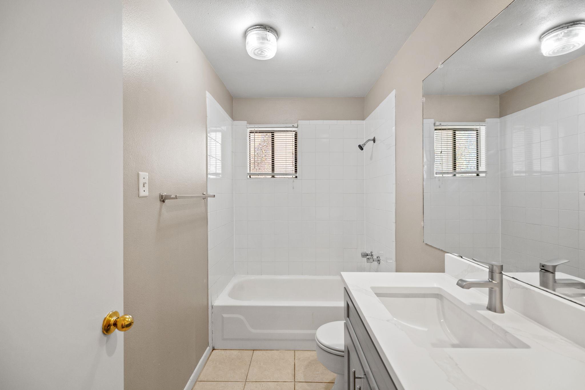 712 Graham Place Austin TX 78705