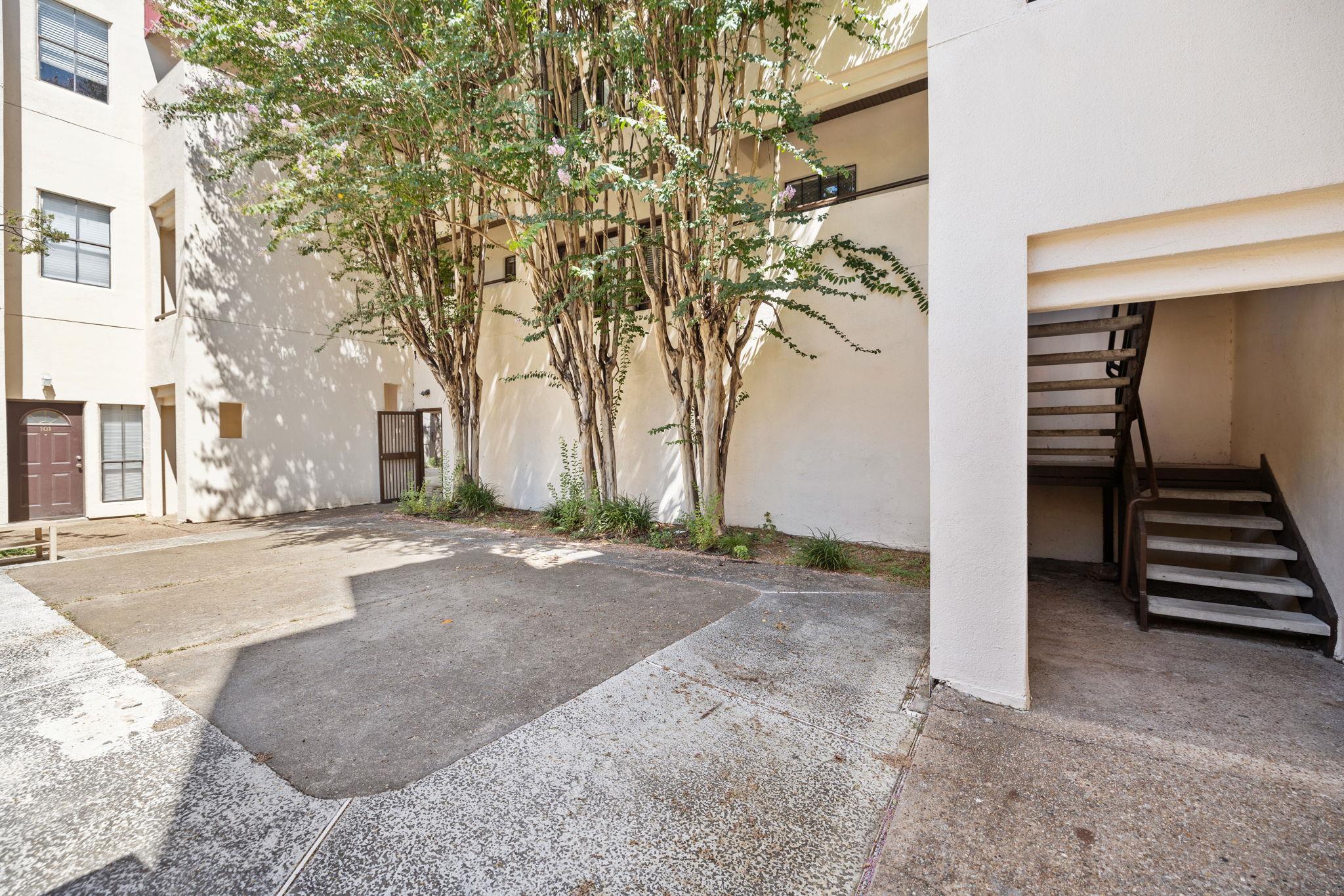 712 Graham Place Austin TX 78705