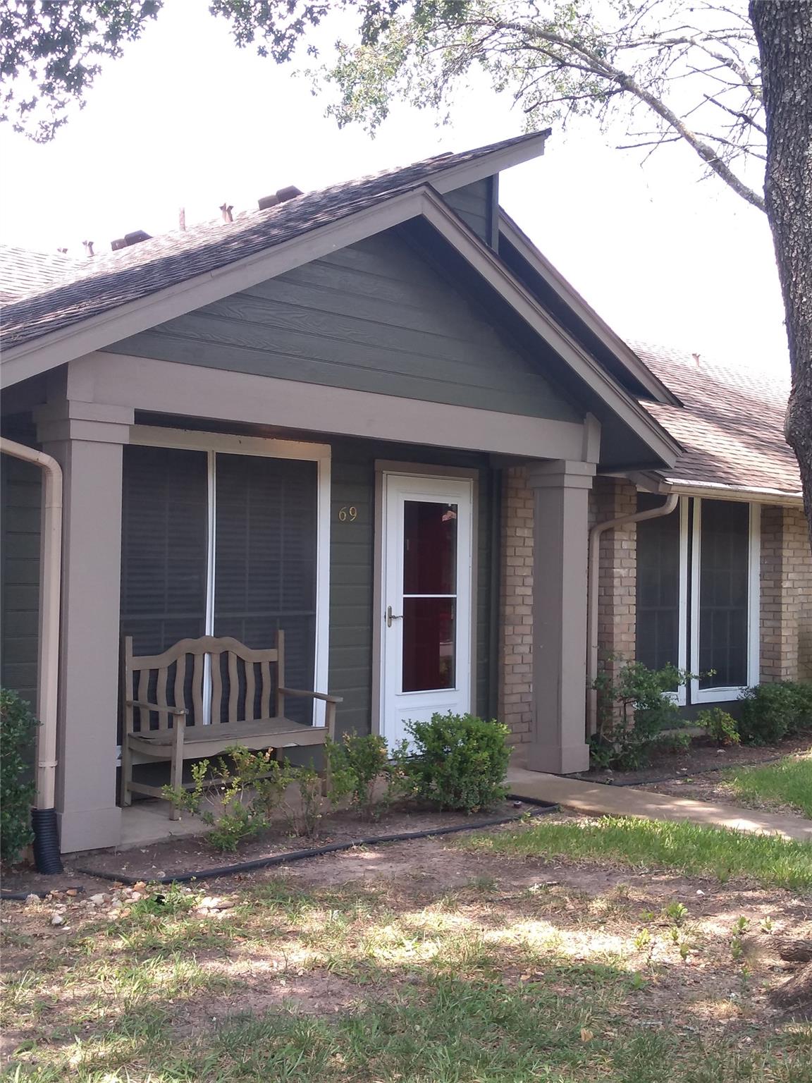 1015 E Yager Lane Austin TX 78753