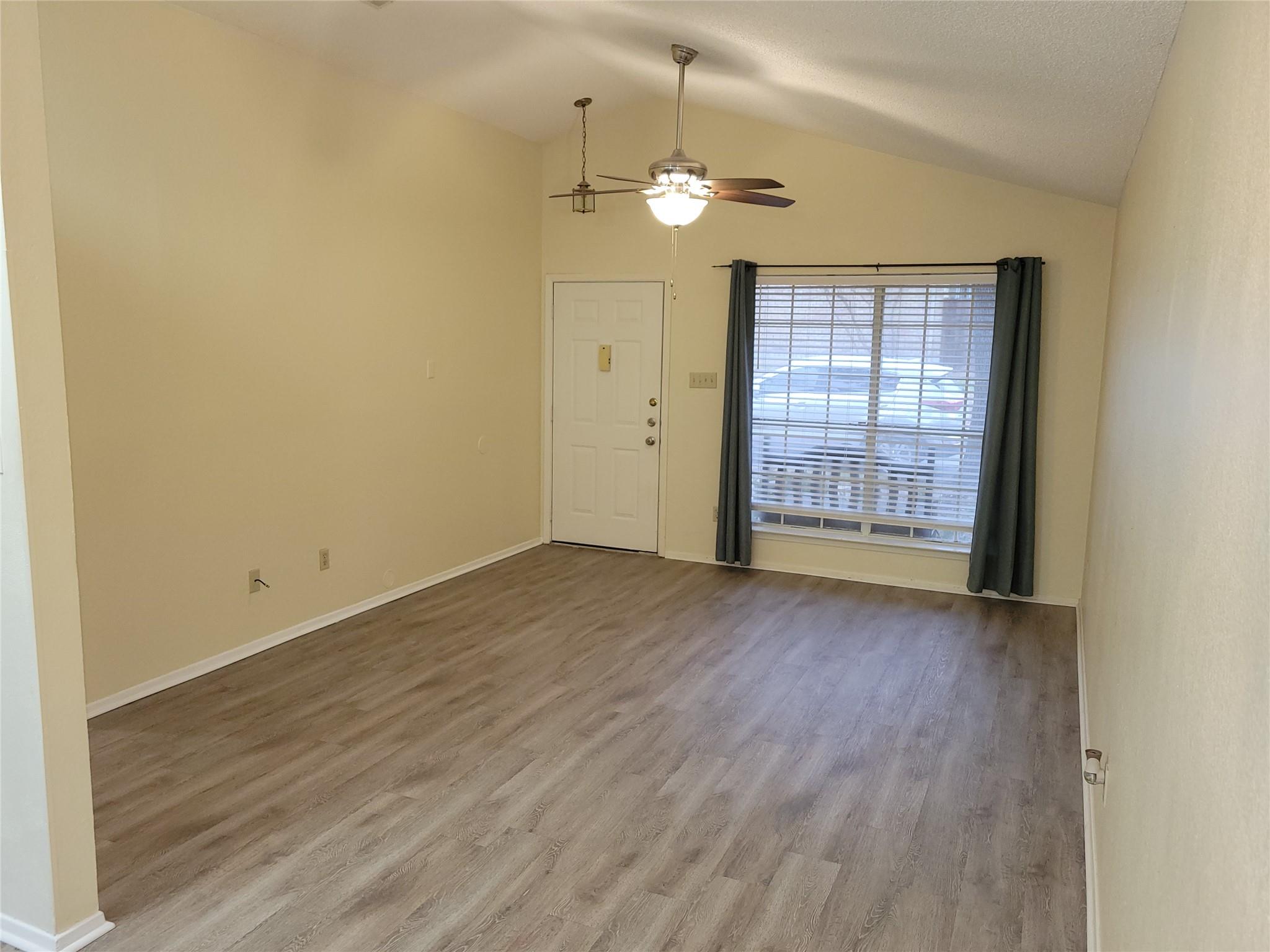 1015 E Yager Lane Austin TX 78753