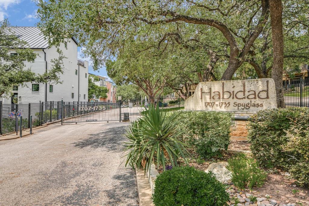 1735 Spyglass Drive Austin TX 78746