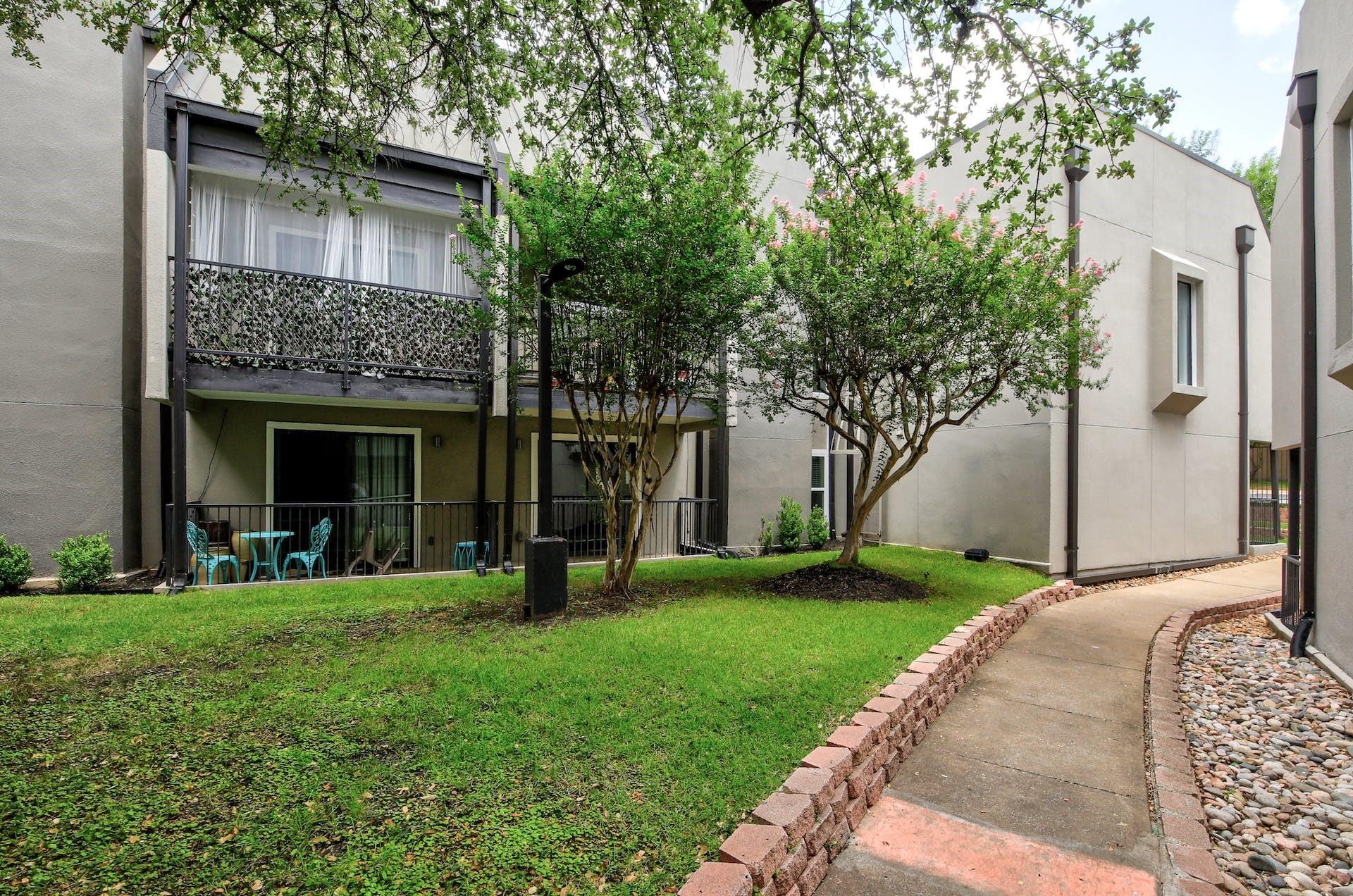 935 La Posada Drive Austin TX 78752