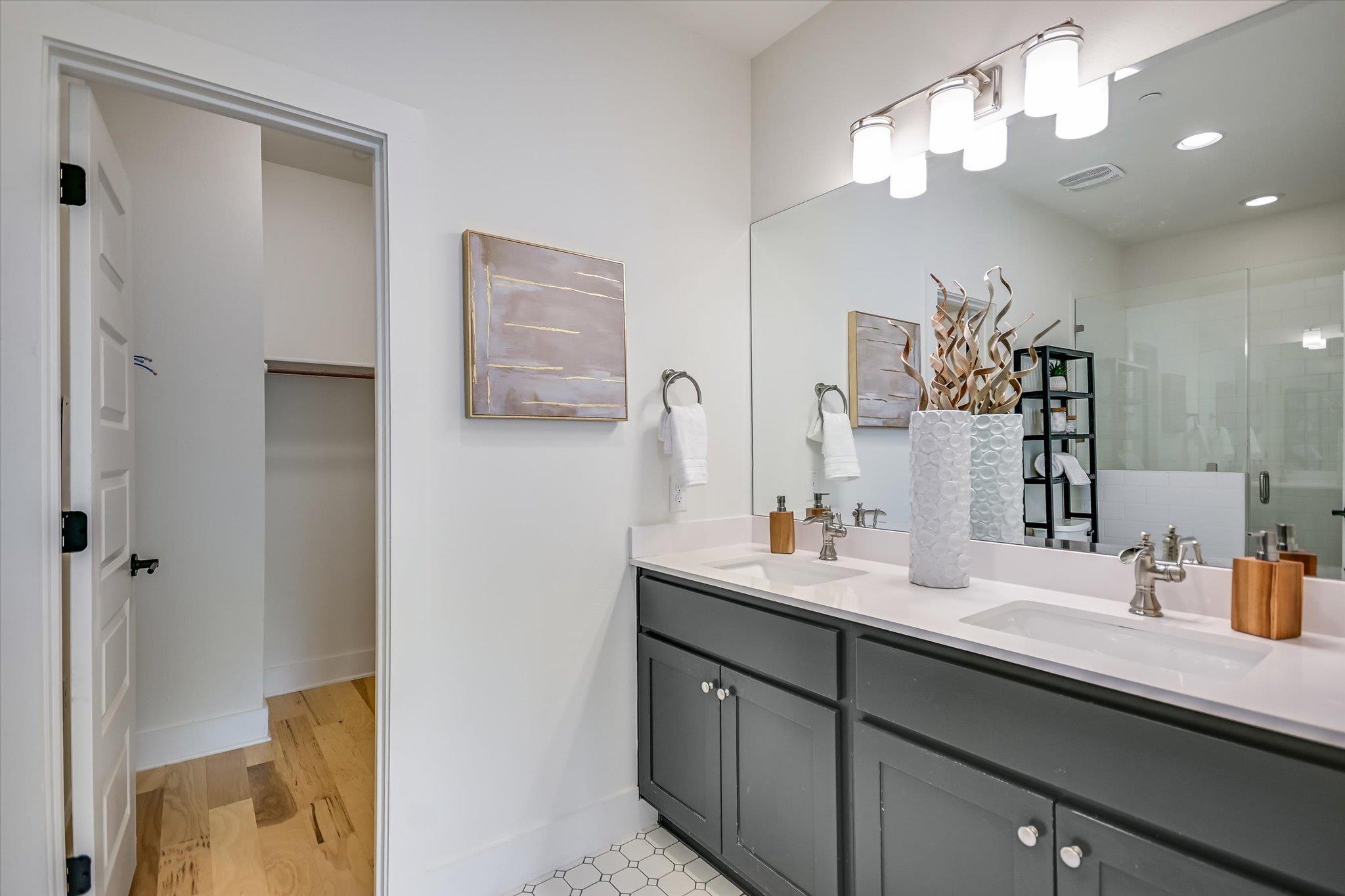 1121 Walton Lane Austin TX 78721