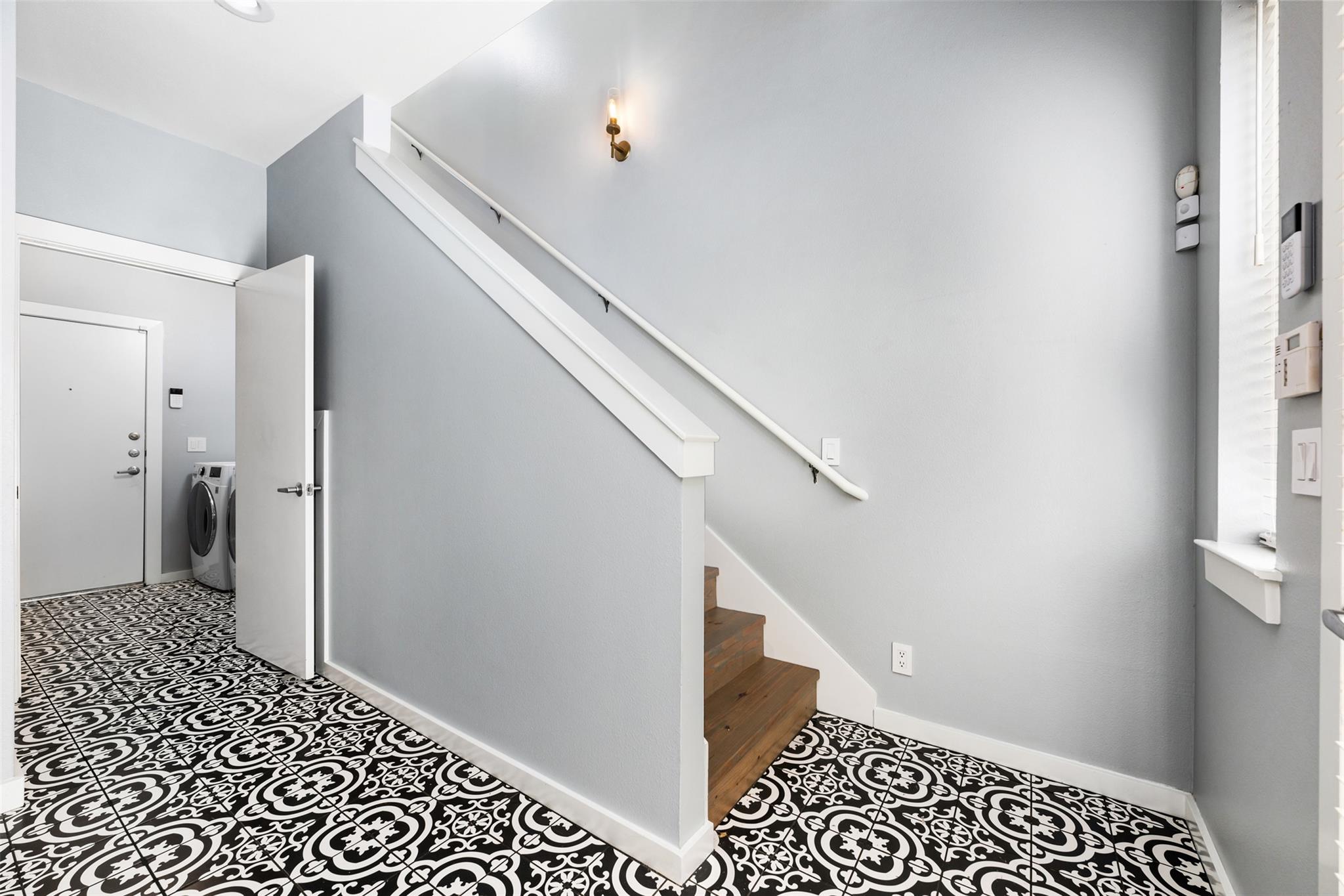 1209 Kinney Avenue Austin TX 78704