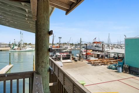 318 W Cotter Avenue Port Aransas TX 78373