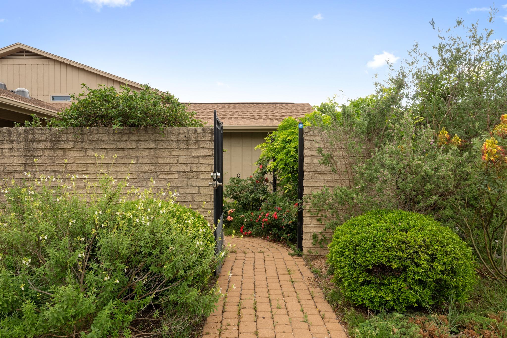 8107 Middle Court Austin TX 78759