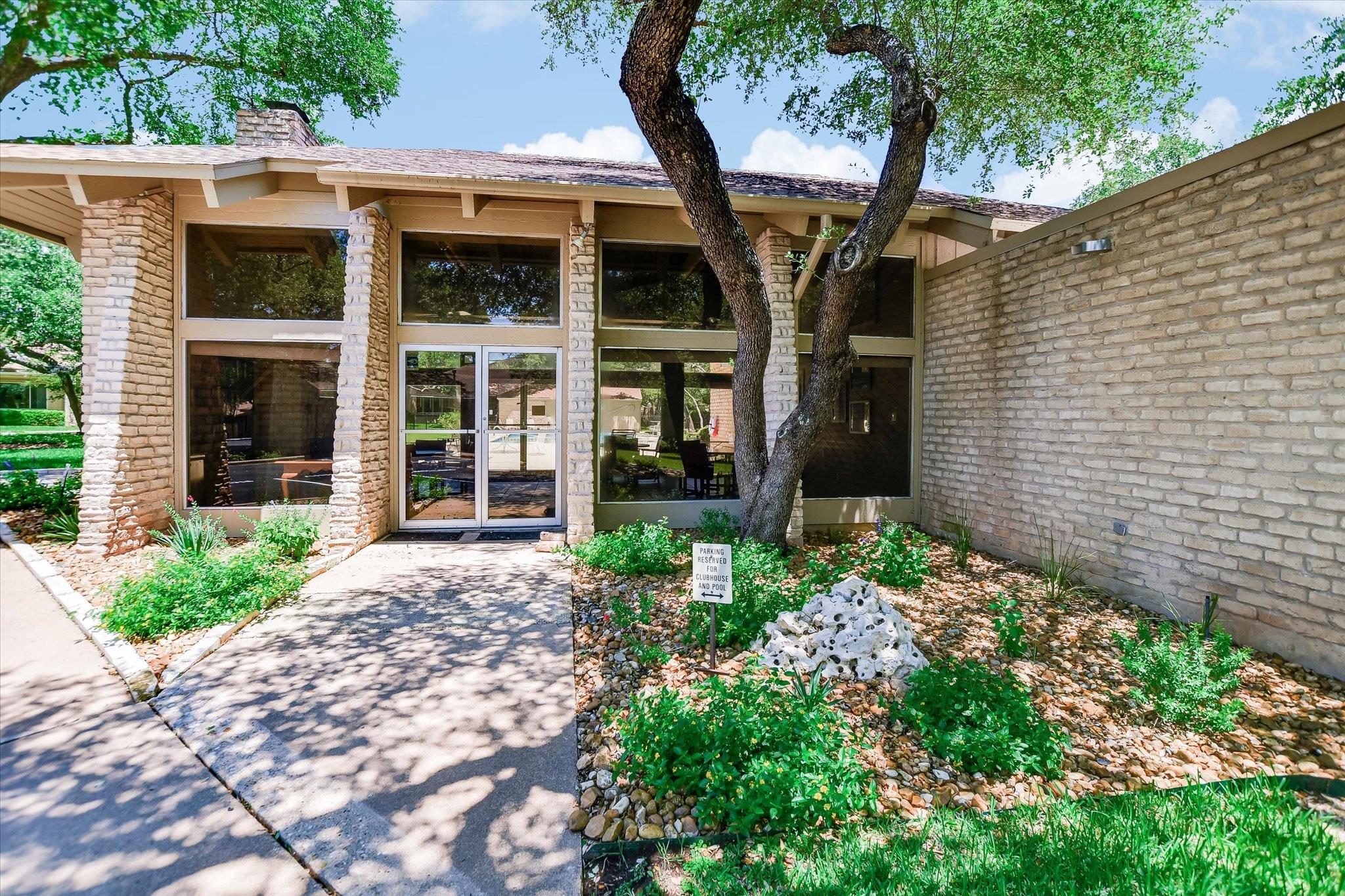 8113 East Court Austin TX 78759