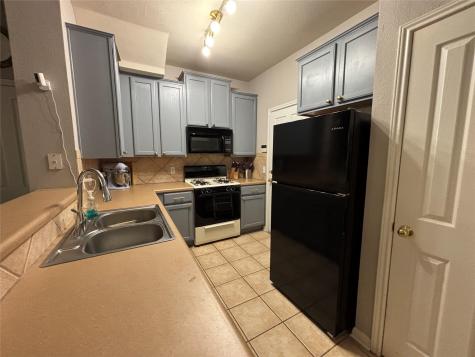 8518 W Cahill Drive Austin TX 78729