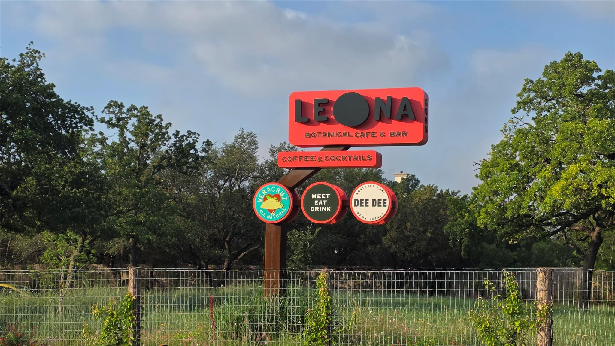 6810 Deatonhill Drive Austin TX 78745