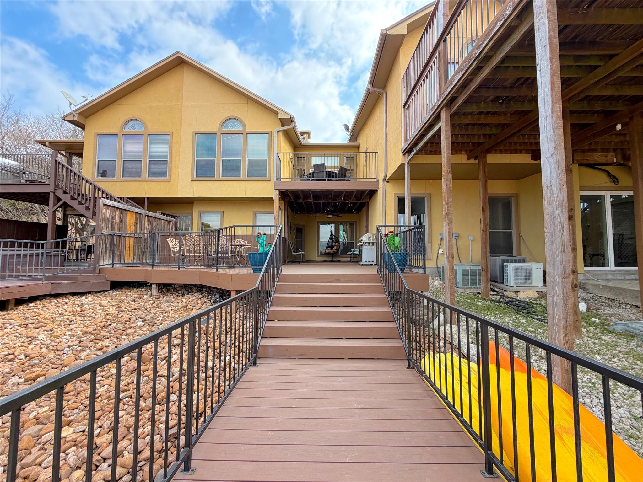 952 Parkview Drive Canyon Lake TX 78133
