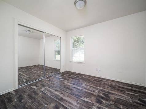 230 Debus Drive Taylor TX 76574
