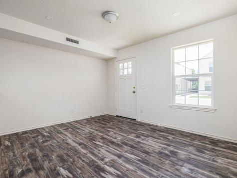 230 Debus Drive Taylor TX 76574