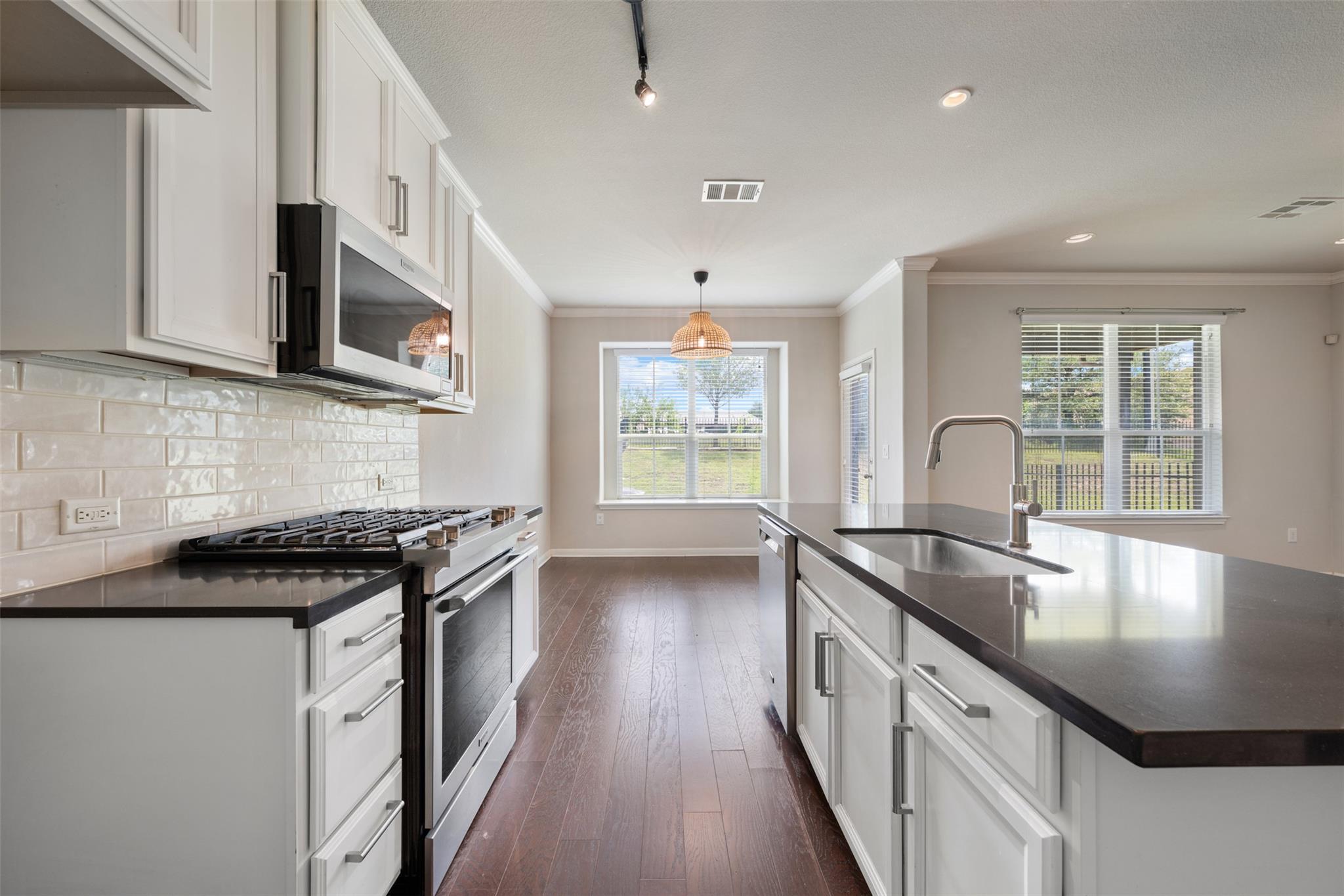 211 Parable Cove Pflugerville TX 78660
