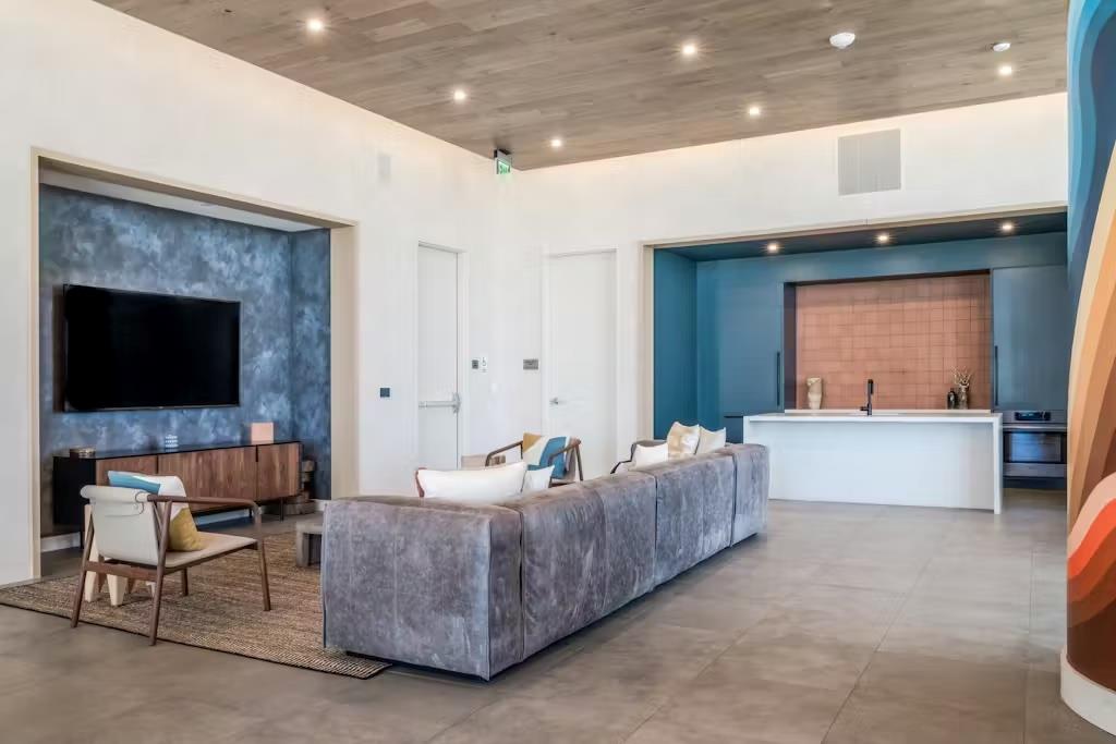 48 East Avenue Austin TX 78701