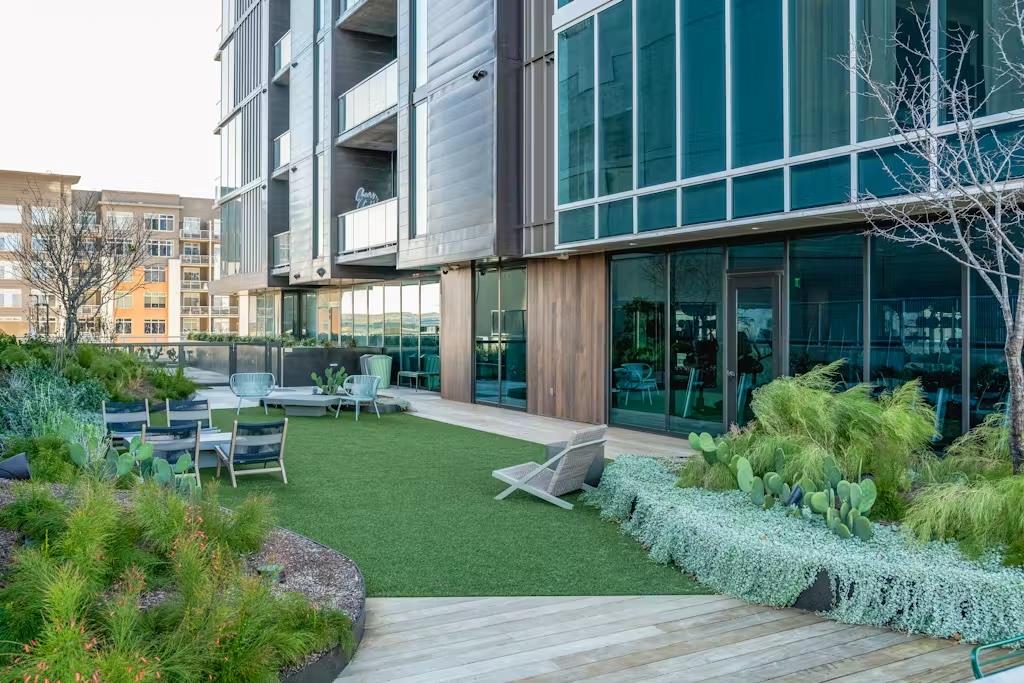 48 East Avenue Austin TX 78701