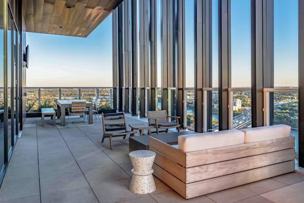 48 East Avenue Austin TX 78701