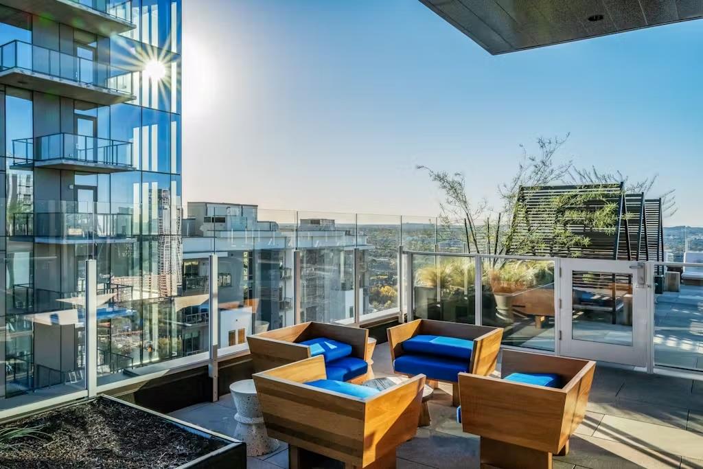 48 East Avenue Austin TX 78701